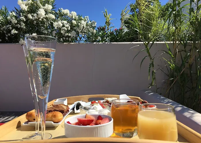 Art Santorini 4* Pýrgos