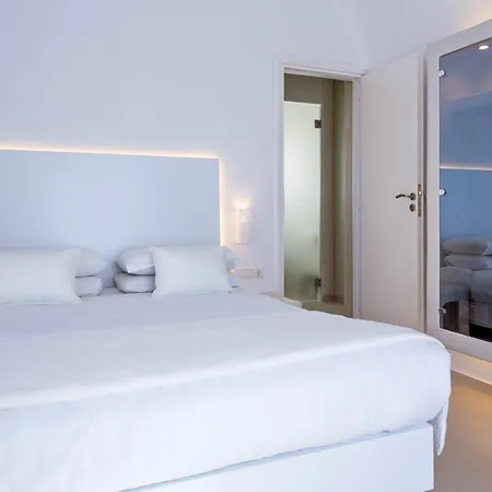 Art Santorini 4* Pýrgos