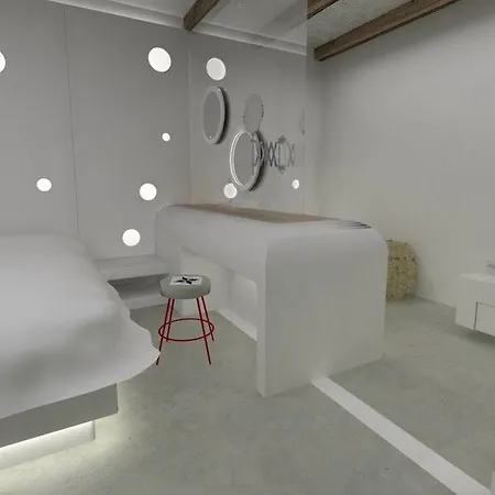 Art Santorini Hotel 4*