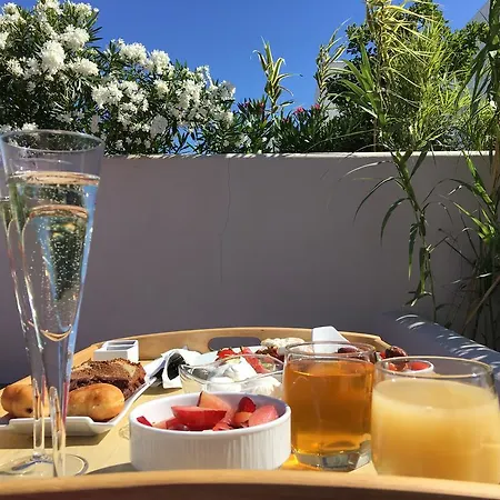 Art Santorini 4* Pýrgos