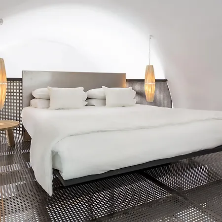 Art Santorini (adults Only)