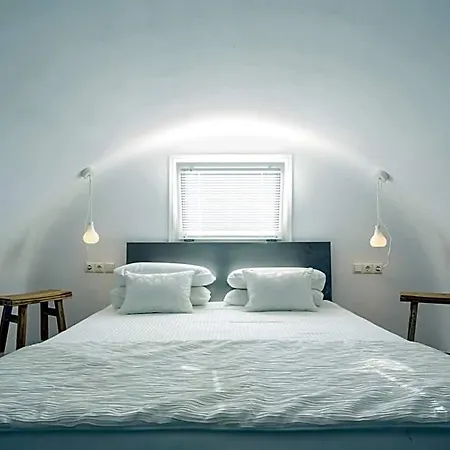 Art Santorini (adults Only)