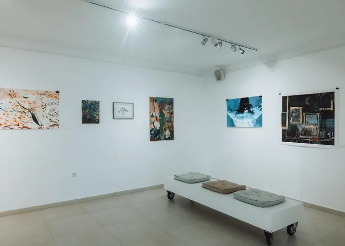 Art Santorini (adults Only)